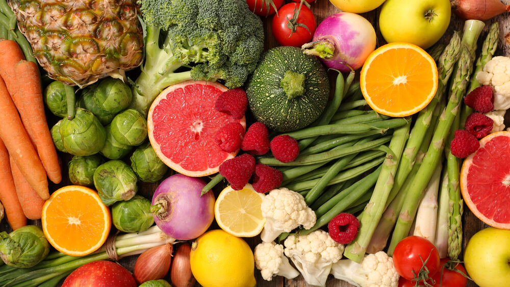 Gemüse und Obst enthalten reichlich notwendige Antioxidanzien, wie z. B. Vitamin C und E sowie Selen oder sekundäre Pflanzenstoffe, zur Aufrechterhaltung der Immunabwehr